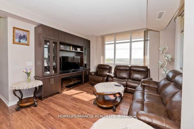 412 - 9235 Jane St, Condo with 2 bedrooms, 2 bathrooms and 1 parking in Vaughan ON | Image 10