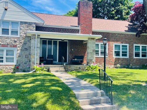 2719 Park St, READING, PA, 19606-1626 | Card Image