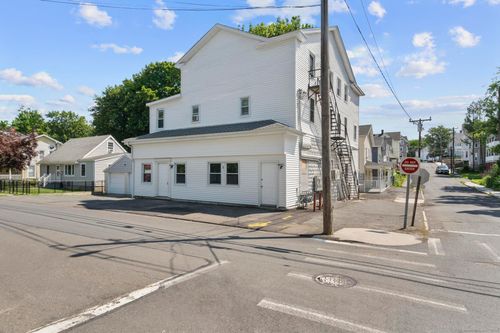 33 William St, Danbury, CT, 06810-2704 | Card Image