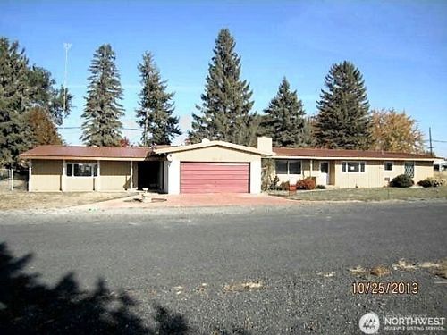 212 E Locust St, Coulee City, WA, 99115-5145 | Card Image