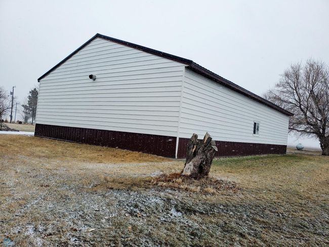 60x28 Vinyl sided, heated, insulated shop with concrete floor | Image 56