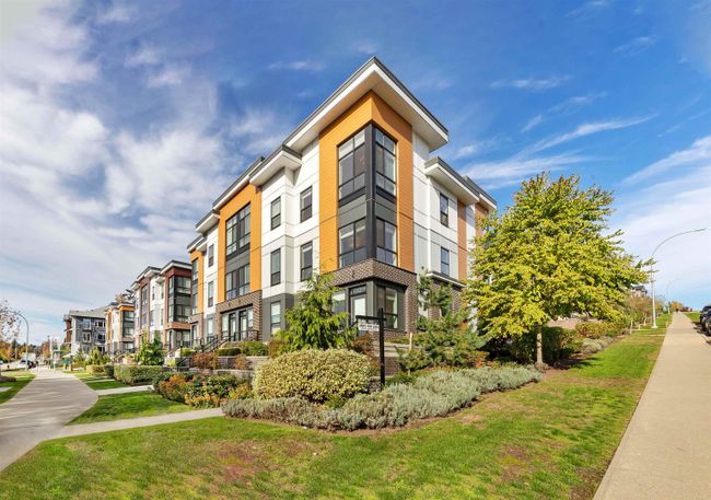12 - 20087 68 Avenue, Townhouse with 3 bedrooms, 2 bathrooms and 2 parking in Langley BC | Image 1