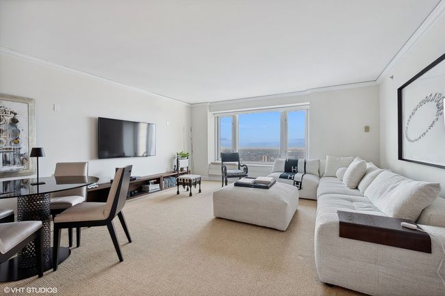 APT-5305 - 132 E Delaware Pl, Condo with 2 bedrooms, 2 bathrooms and 2 parking in Chicago IL | Image 4