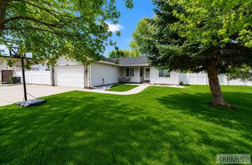 1862 Eagle Pointe Dr, Ammon, ID, 83406-6871 | Card Image