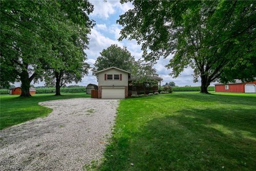 496 Howe Rd, Kent, OH, 44240-7354 | Card Image