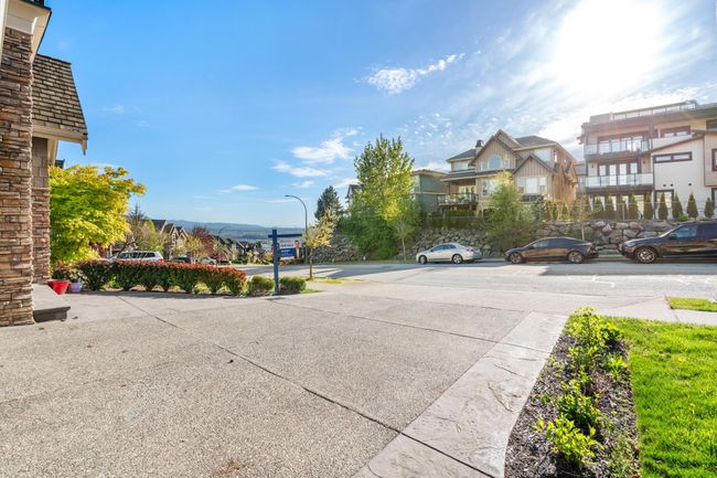 2722 Eagle Mountain Drive, House other with 4 bedrooms, 2 bathrooms and 4 parking in Abbotsford BC | Image 3