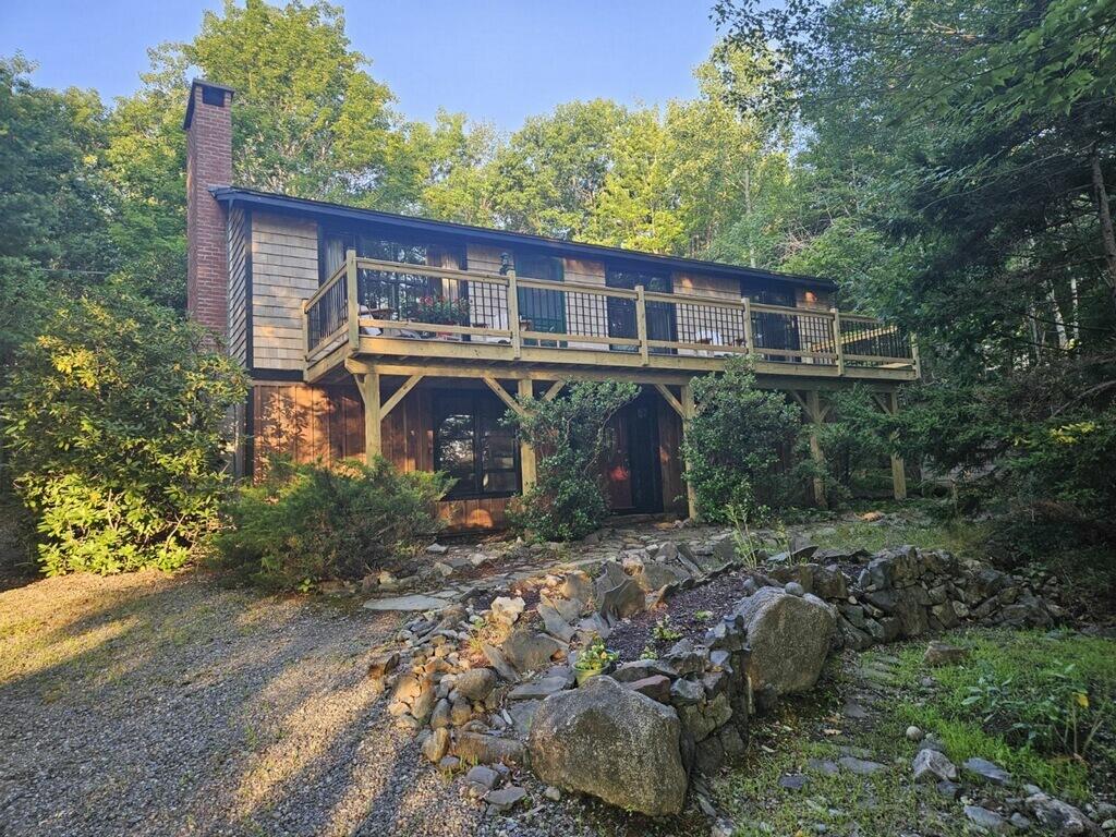 Arata Dr, Bar Harbor, ME 04609