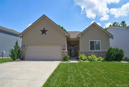 322 Hidden Riv E, Holly, MI, 48442-2029 | Card Image