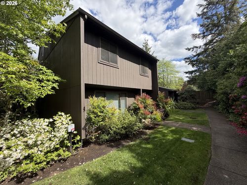 160 Westbrook Way, Eugene, OR, 97405-2077 | Card Image