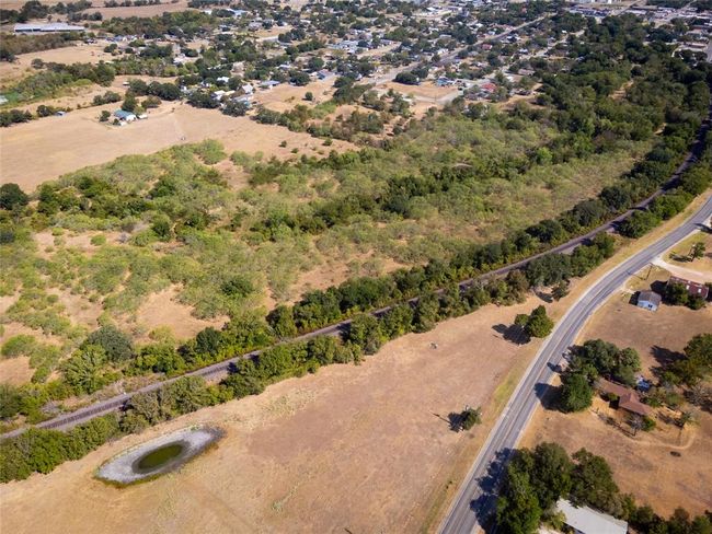 28 W Cuero St, Home with 0 bedrooms, 0 bathrooms and null parking in Giddings TX | Image 9