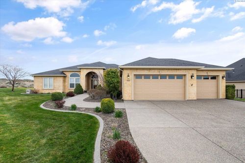 420 Sundance Dr, Richland, WA, 99352-8625 | Card Image