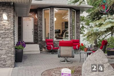 24 Christie Park Hill Sw, House detached with 3 bedrooms, 3 bathrooms and 4 parking in Calgary AB | Image 3