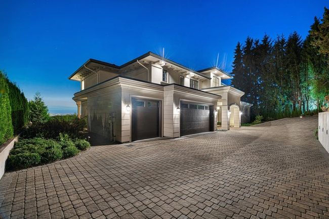 1411 Chartwell Drive, House other with 6 bedrooms, 6 bathrooms and 6 parking in West Vancouver BC | Image 2