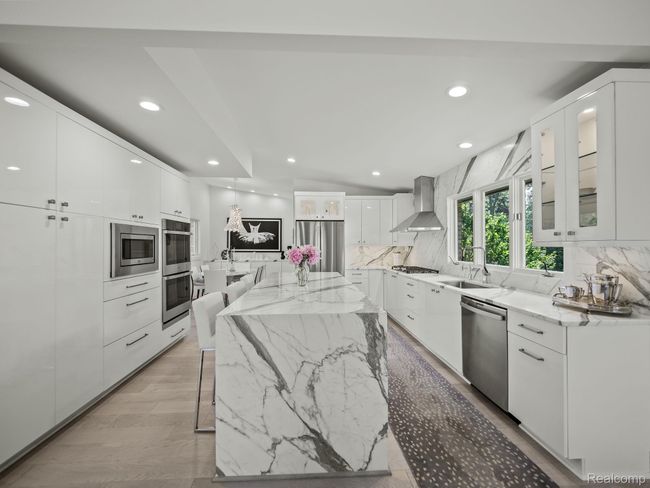 14-web-or-mls-P2199515.jpg | Image 12