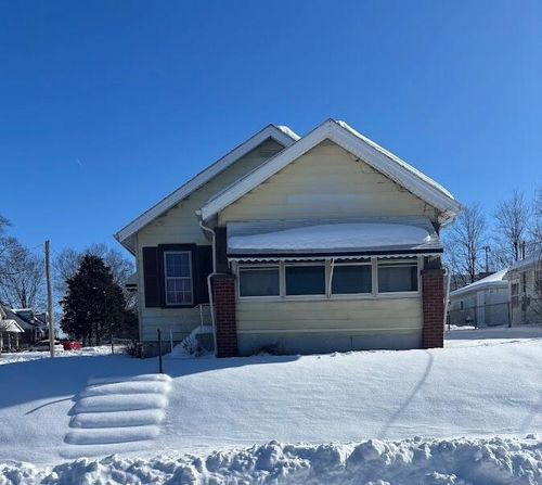 202 Seever St, Springfield, OH, 45506-1136 | Card Image