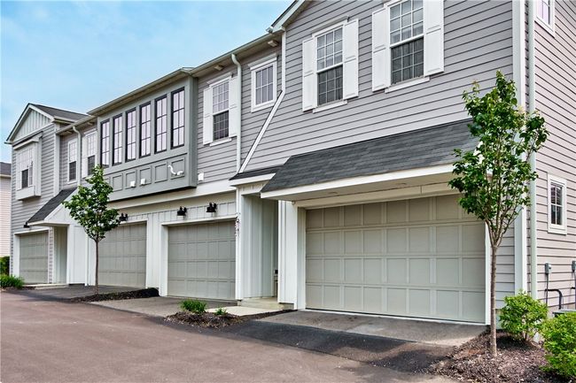 UNIT-202 - 305 Tillary Ln, Condo with 2 bedrooms, 2 bathrooms and 2 parking in Cranberry Twp PA | Image 9