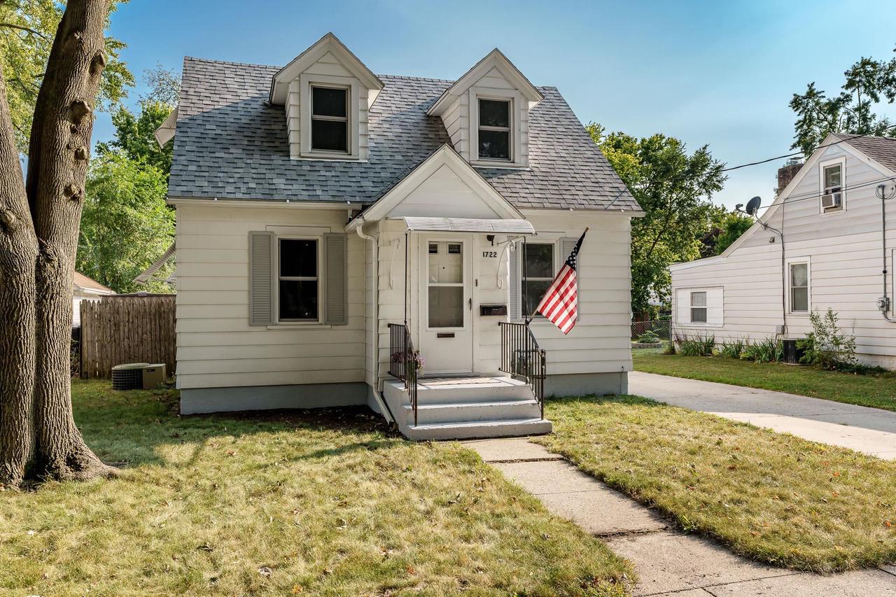 Forest Ave, Beloit, WI 53511