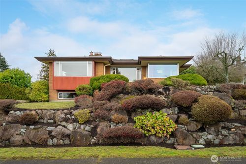 2324 E 17th St, Bremerton, WA, 98310-5056 | Card Image