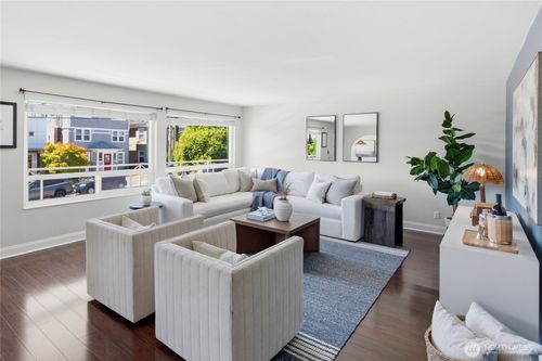 3-4324 Phinney Ave N, Seattle, WA, 98103-7127 | Card Image