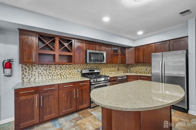 215 Nebula Rd, Townhouse with 3 bedrooms, 4 bathrooms and null parking in Piscataway NJ | Image 11