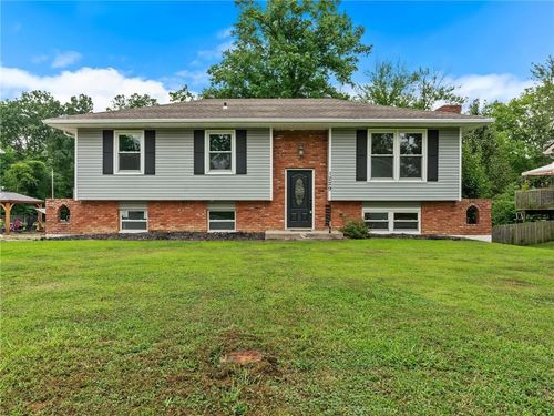 1229 Michele Dr, Excelsior Springs, MO, 64024-1124 | Card Image