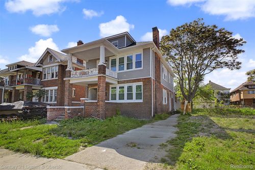 3799 Pingree St, Detroit, MI, 48206-2105 | Card Image