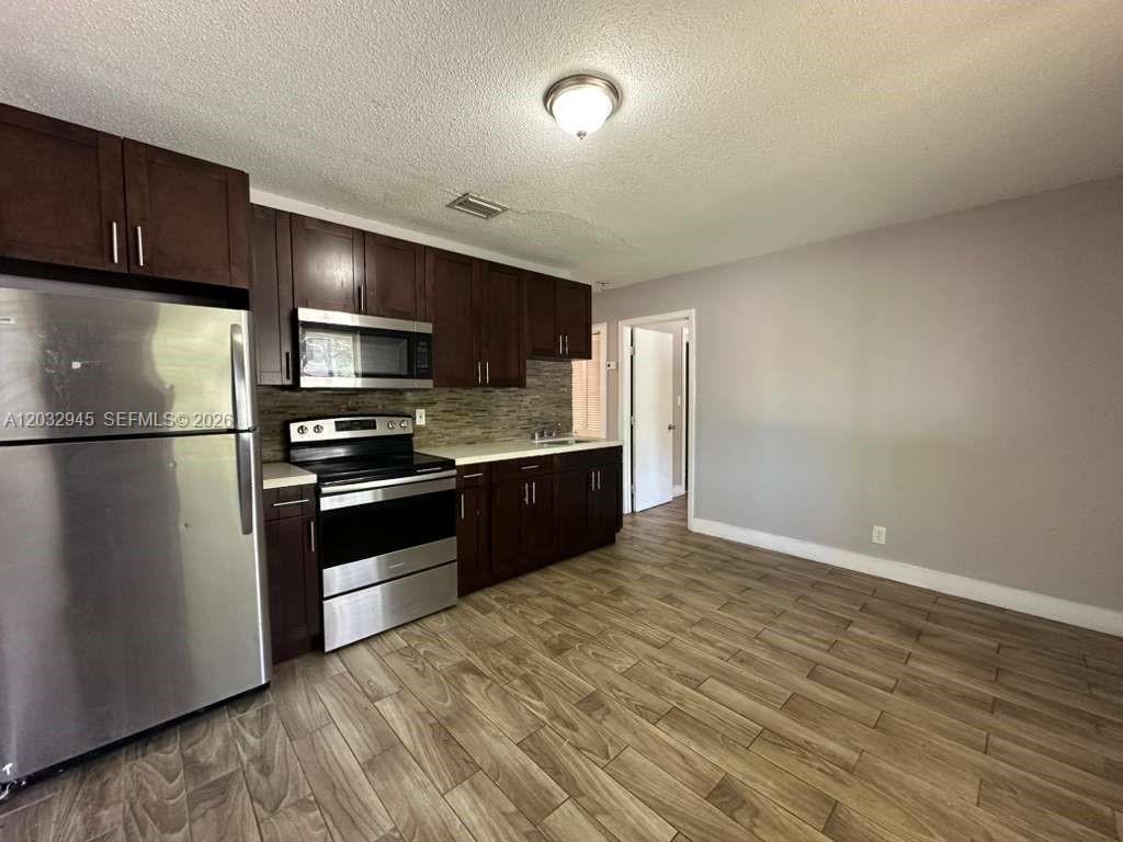 Residential Lease in Fort Lauderdale 3