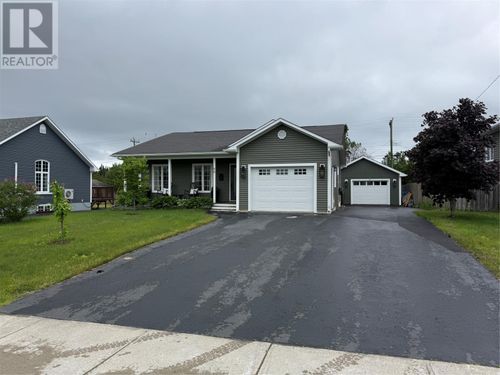99 Penwell Ave, House with 3 bedrooms, 3 bathrooms and null parking in Gander NL | Card Image