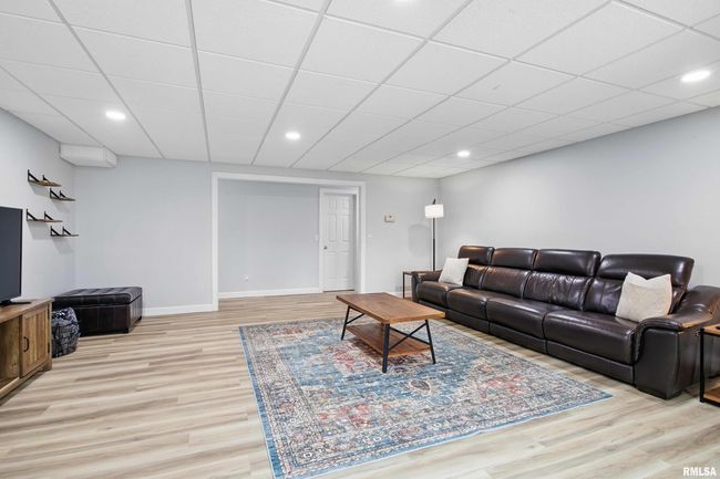 2139 Cromwell Cir, House other with 5 bedrooms, 5 bathrooms and null parking in Davenport IA | Image 32