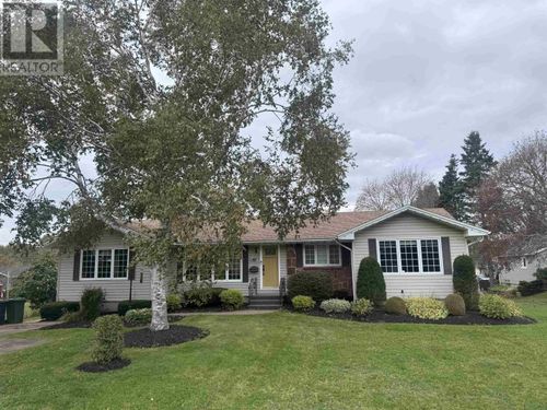 46 Roper Drive, Charlottetown, PE, C1A6J2 | Card Image