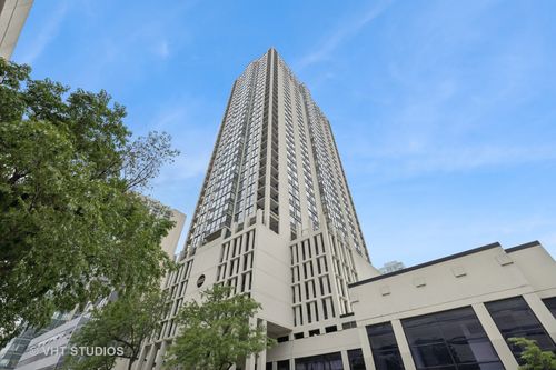 apt-3301-10-1122 N Clark St, Chicago, IL, 60610-7895 | Card Image