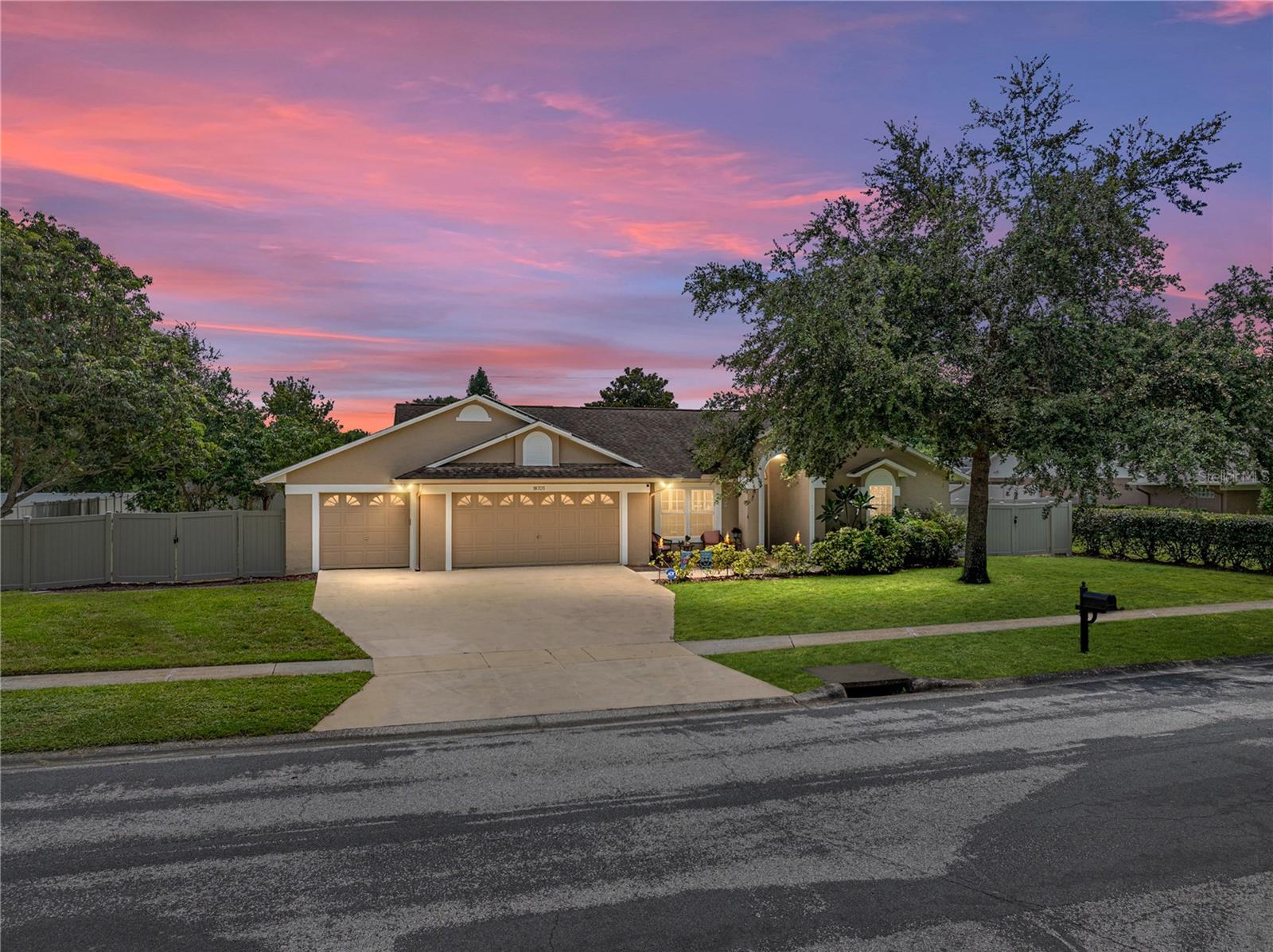 Planners Way, Lutz, FL 33548
