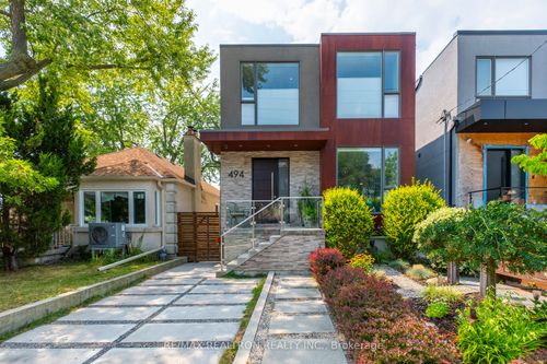 494 Atlas Ave, York, ON, M6C3R3 | Card Image