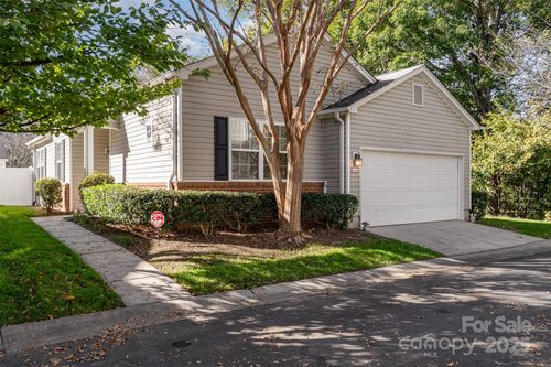 9116 Meadowmont View Dr, Charlotte, NC, 28269-6200 | Card Image