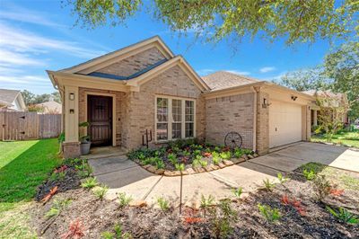 Beautiful home on the oerfect little cul-de-sac | Image 1