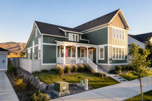573 W Founders Blvd, Saratoga Springs, UT, 84045-6585 | Card Image