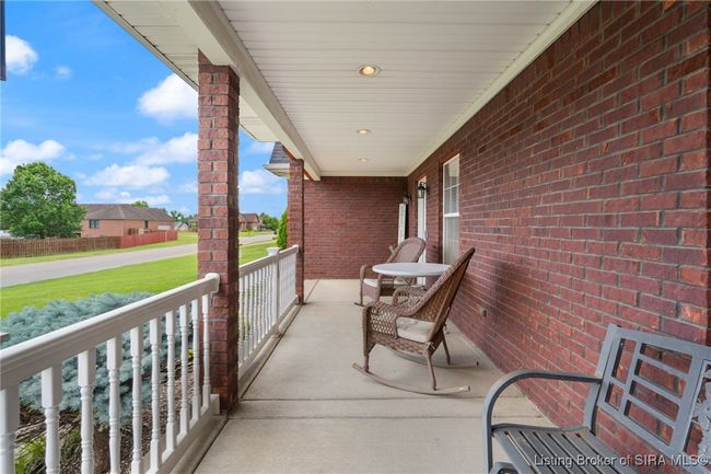 8435 Aberdeen Ln, Home with 3 bedrooms, 2 bathrooms and null parking in Charlestown IN | Image 7