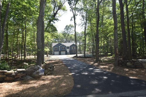 152 Buff Cap Rd, Tolland, CT, 06084-2604 | Card Image