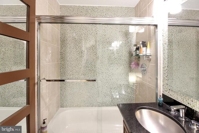 APT-808 - 1615 Q St Nw, Condo with 2 bedrooms, 1 bathrooms and null parking in WASHINGTON DC | Image 15