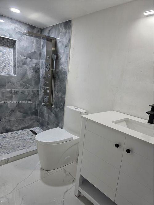 g216-1201 Ne 191st St, Miami, FL, 33179-4094 | Card Image