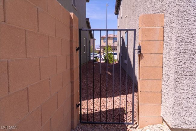 View of gate | Image 67