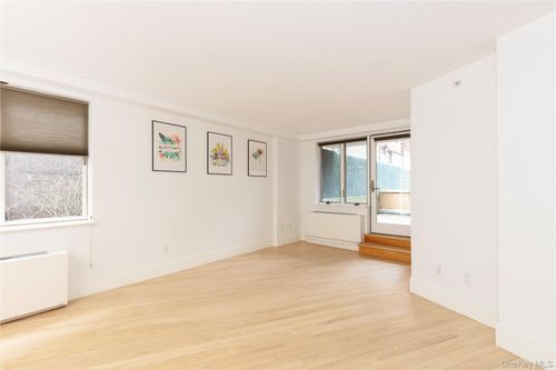 1b-116 Curzon Rd, Kew Gardens, NY, 11418 | Card Image