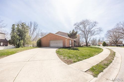 914 Reiss Rd, O Fallon, IL, 62269-1226 | Card Image