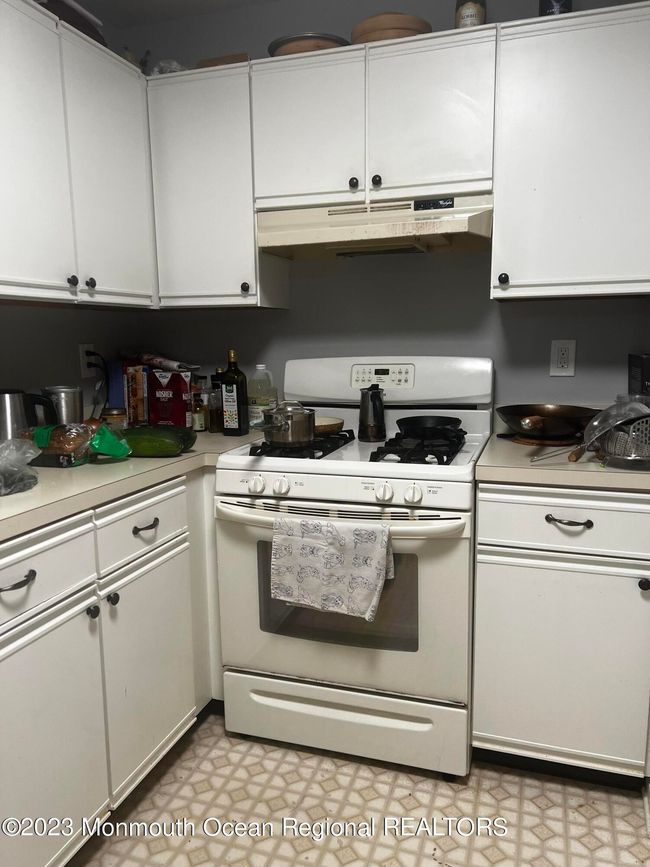 41 Fennec Ct, Condo with 2 bedrooms, 2 bathrooms and null parking in Tinton Falls NJ | Image 6