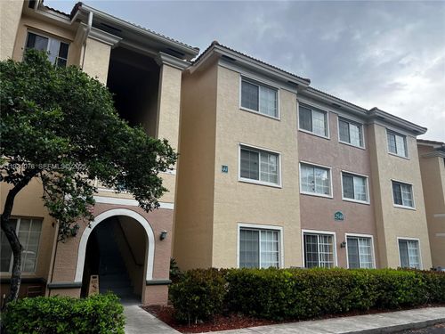 apt-301-2548 Centergate Dr, Miramar, FL, 33025-7252 | Card Image