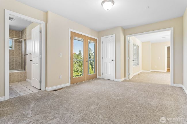 Upstairs bonus area and deck | Image 19