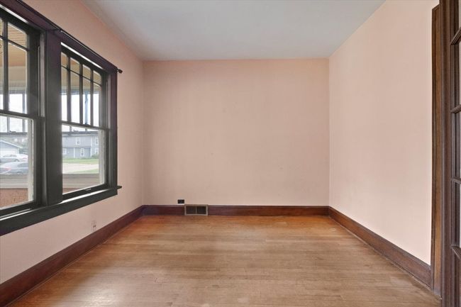 304 W Keith Ave, House other with 4 bedrooms, 2 bathrooms and 2 parking in Waukegan IL | Image 32