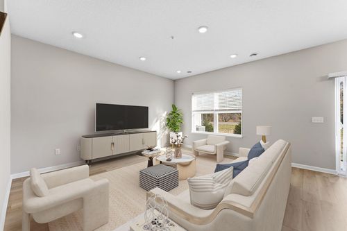 1526 Trellis Ln, Saint Paul, MN, 55101 | Card Image