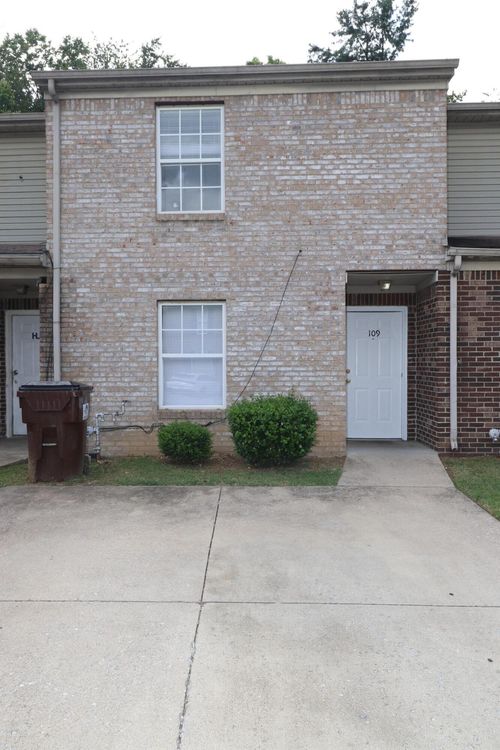 109 Floyd Ct, Nicholasville, KY, 40356-1537 | Card Image