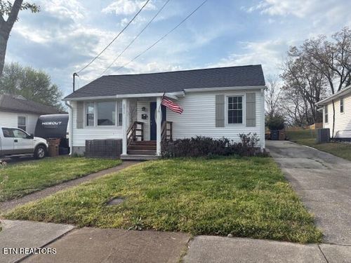 2011 Fine Ave, Knoxville, TN, 37917-4728 | Card Image